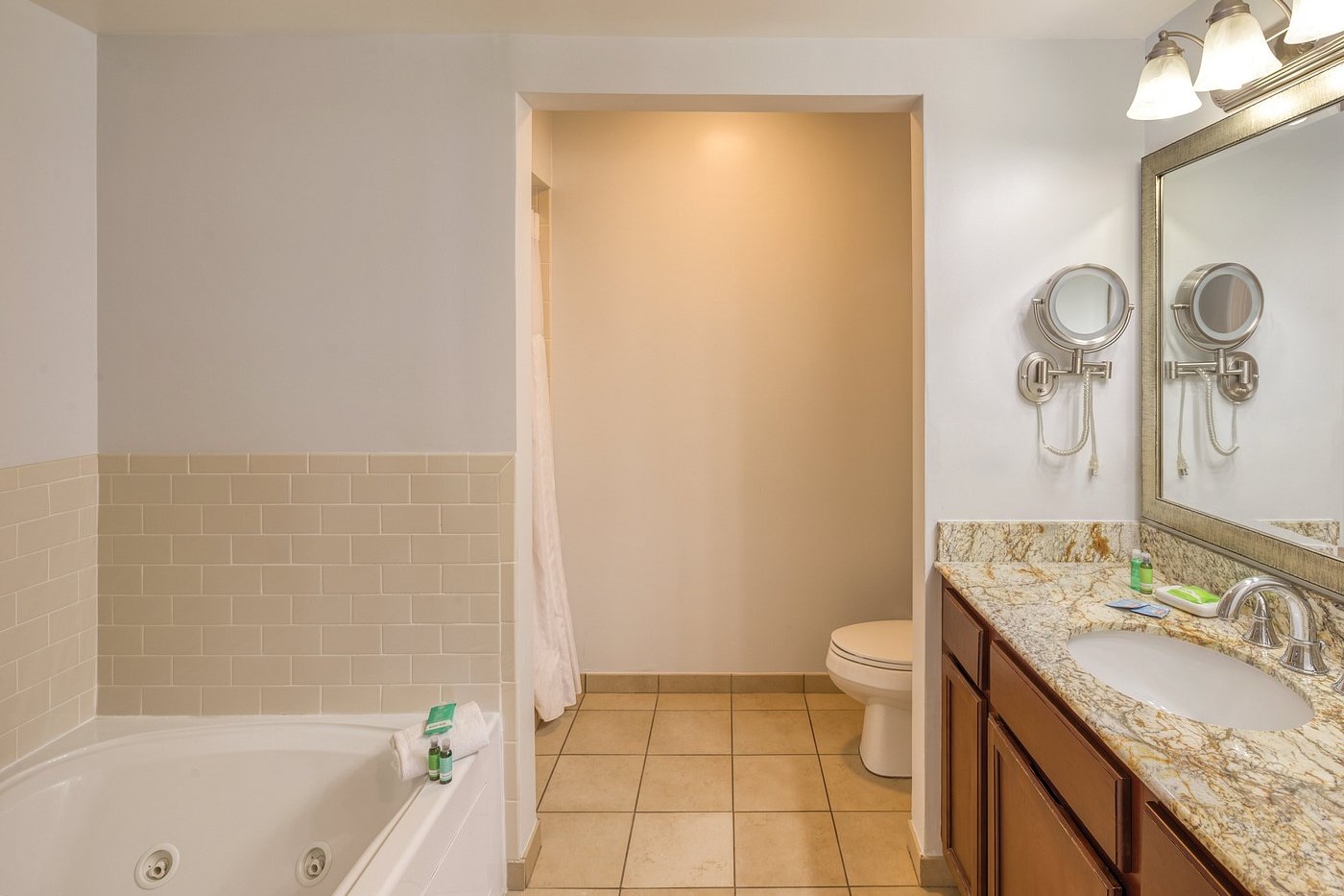 bath-club-wyndham-long