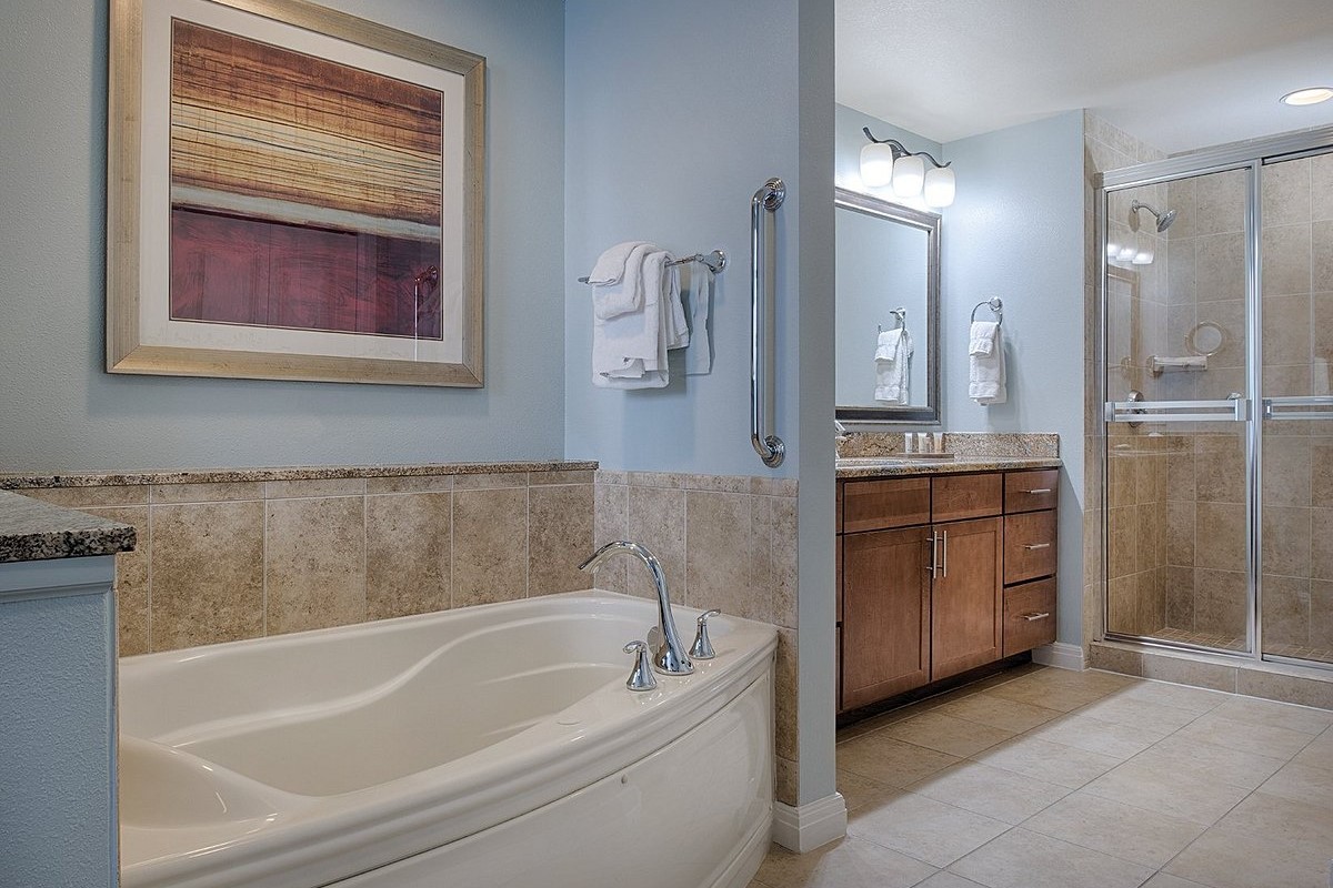 bathroom-club-wyndham-4