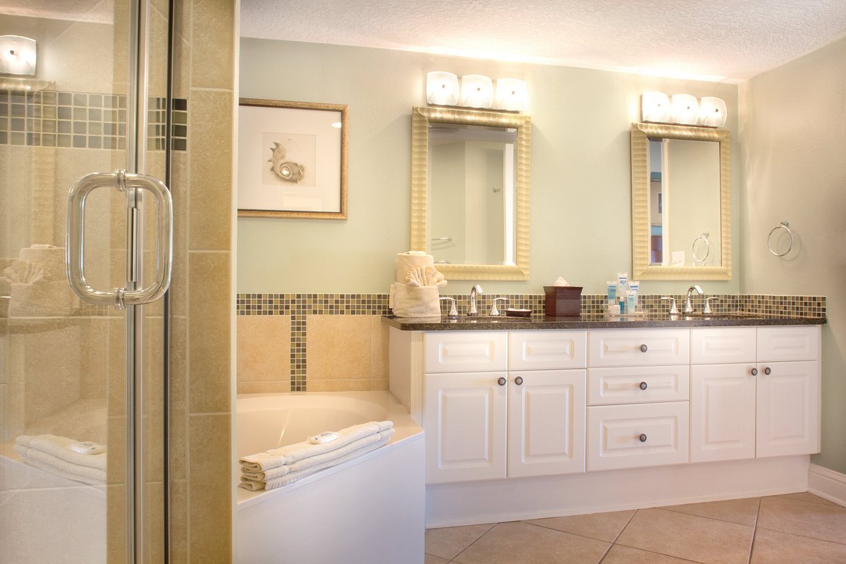 bathroom-panama-city