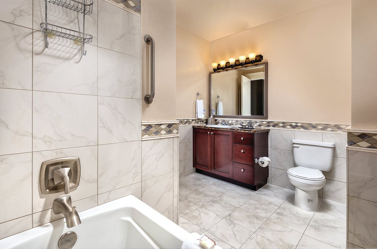 bathroom-worldmark-seattle-1