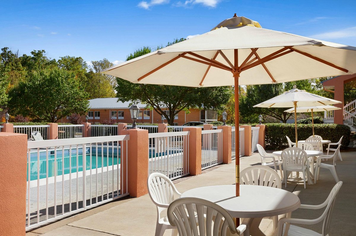 baymont-inn-suites-warrenton (2)