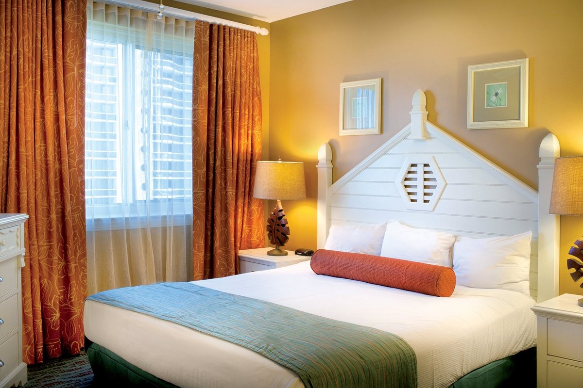 bedroom-majestic-sun