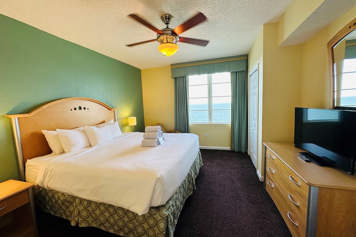 bedroom-ocean-walk-br (1)