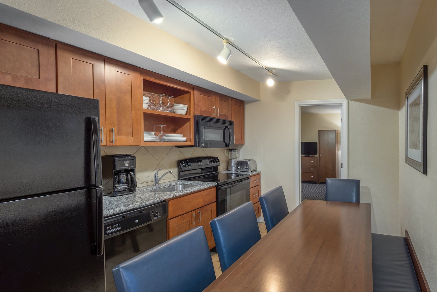 dining-club-wyndham-long