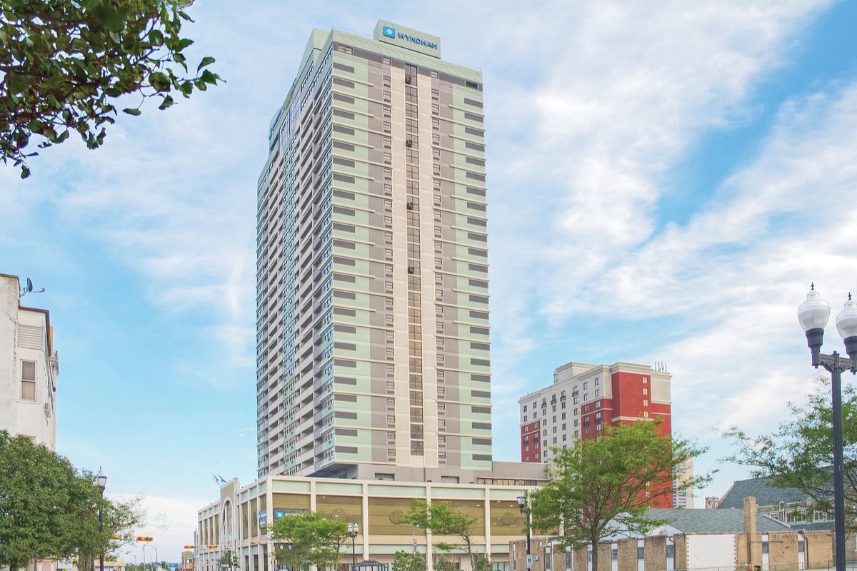 exterior-skyline-tower (1)
