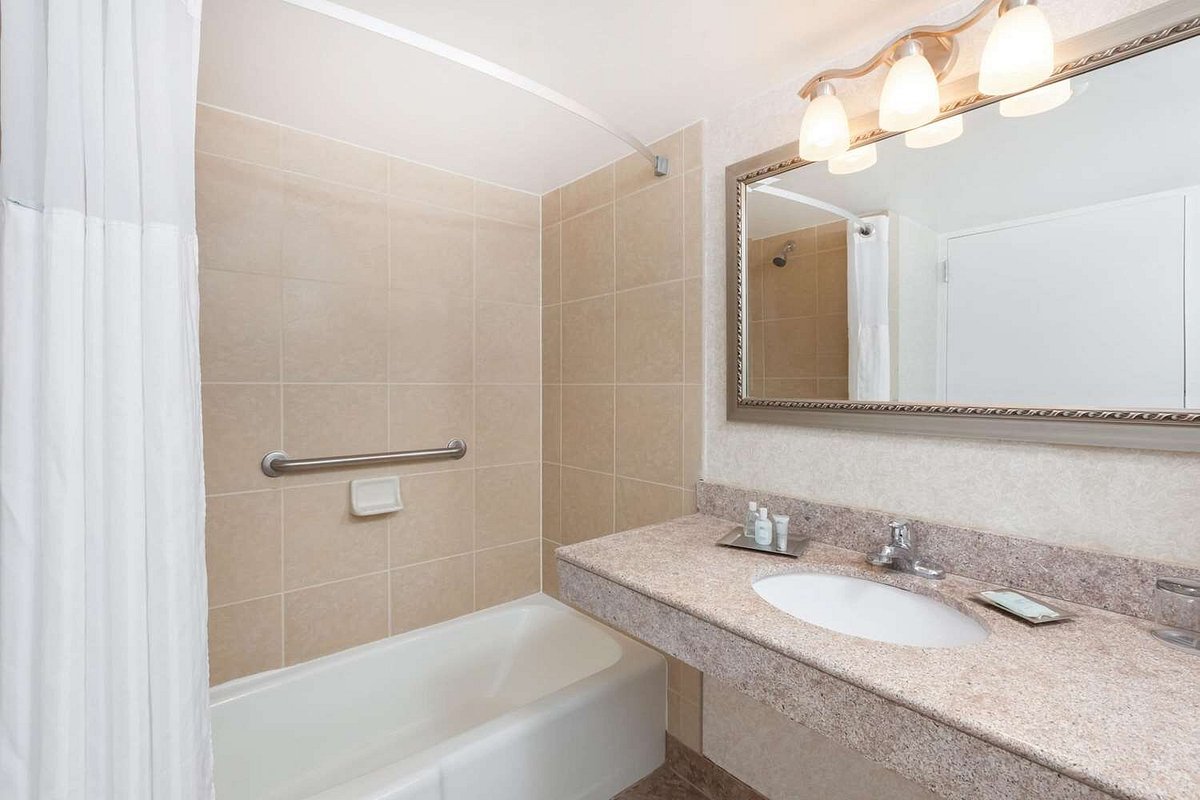 guest-room-bath (62)