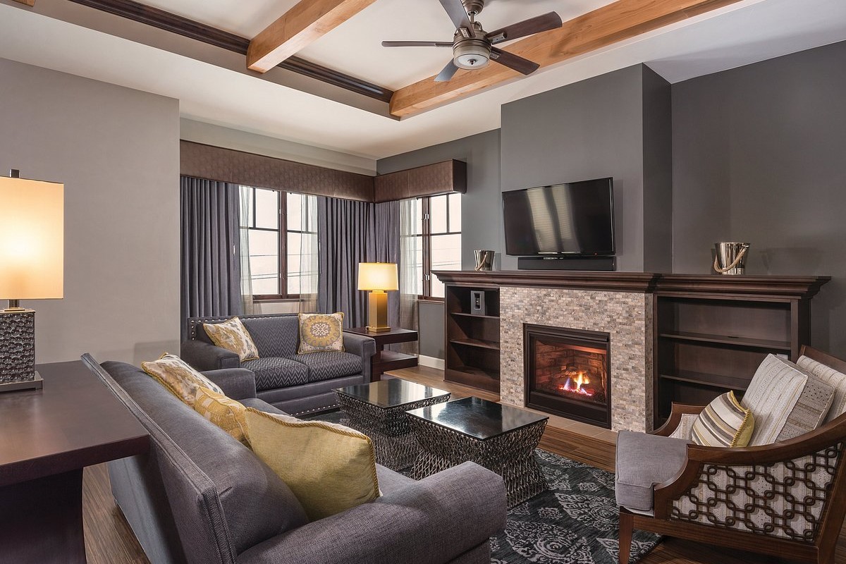 living-room-park-city