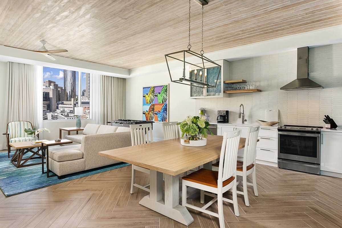 mgvc-cw-atlanta-1br-dining (2)