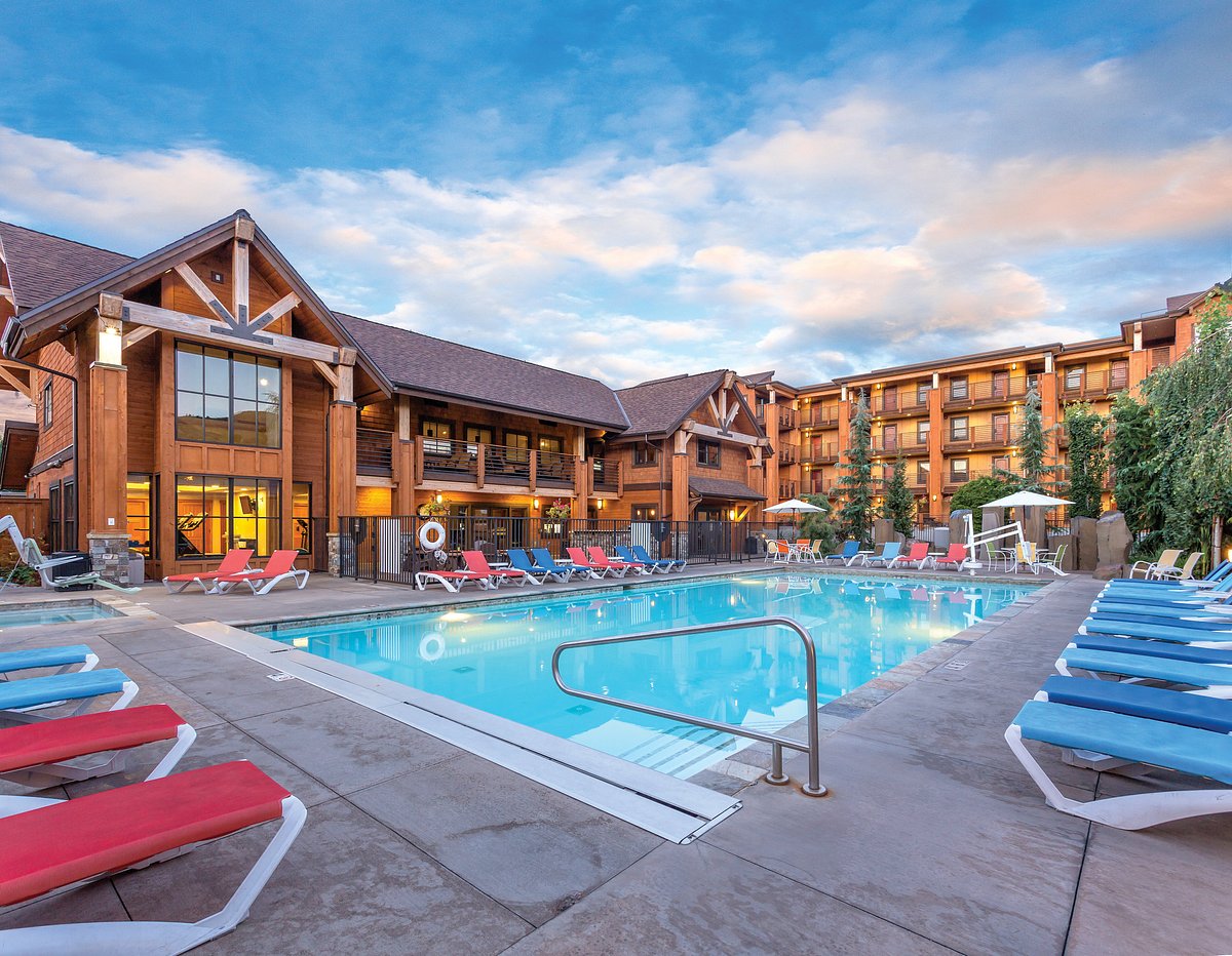 pool-chelan-lake-house