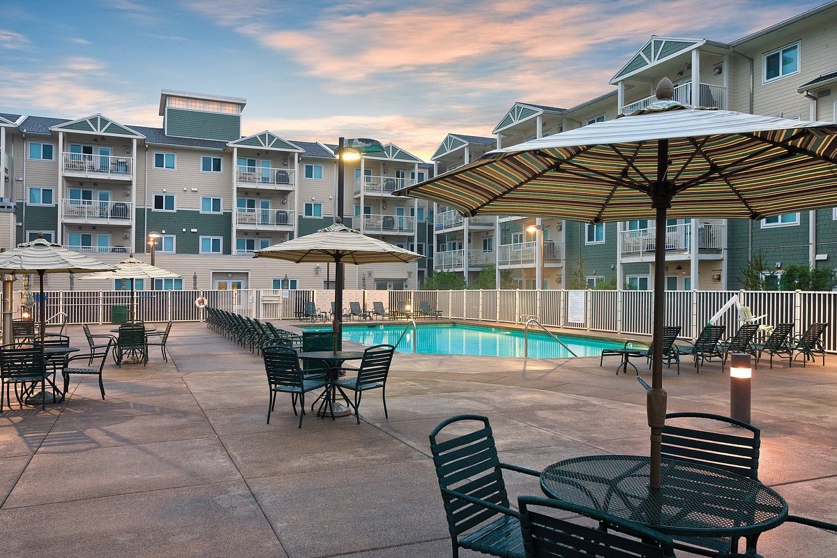 pool-long-beach-2