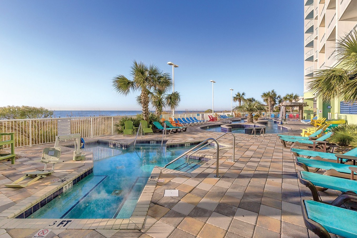 pool-towers-on-the-grove (1)