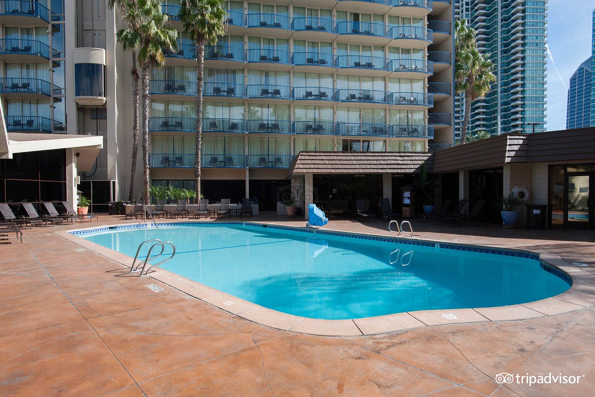 pool-v5228452