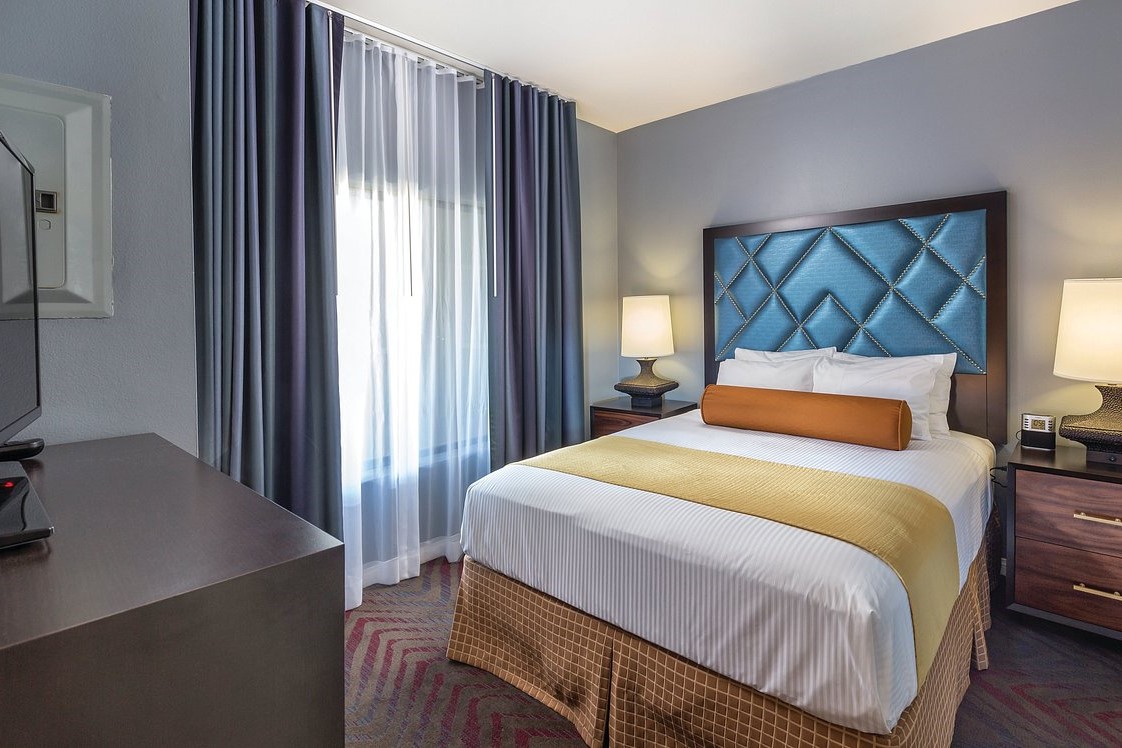 three-bedroom-guest-room (1)