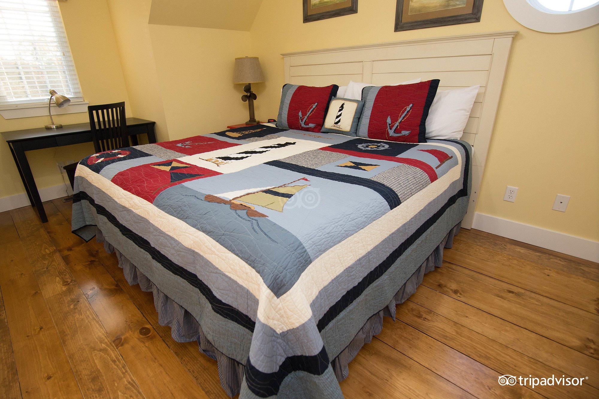 four-bedroom-cottage--v4900213