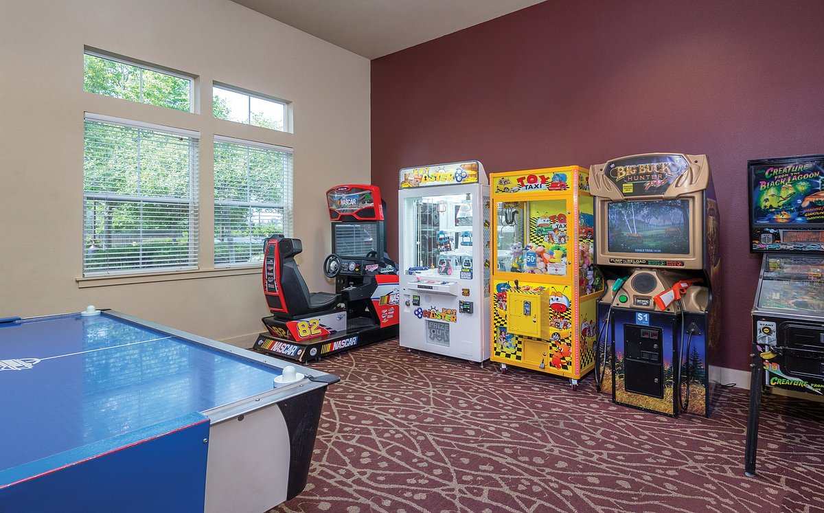 game-room-worldmark-windsor (1)
