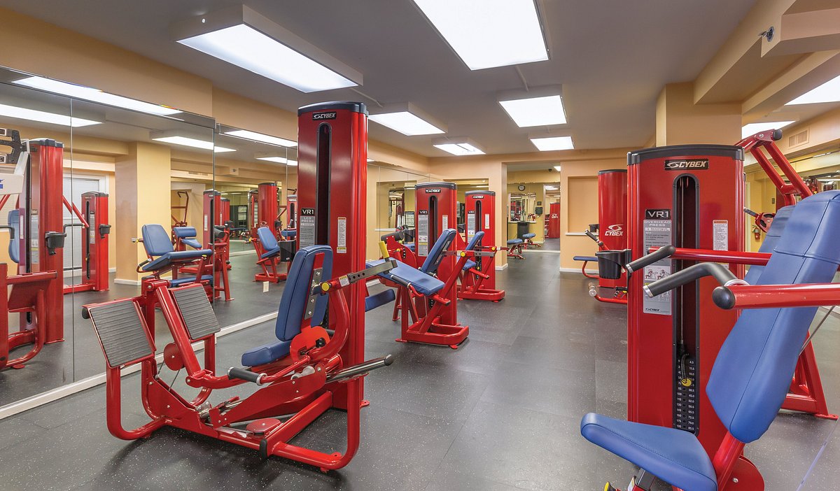 gym-club-wyndham-avenue (2)