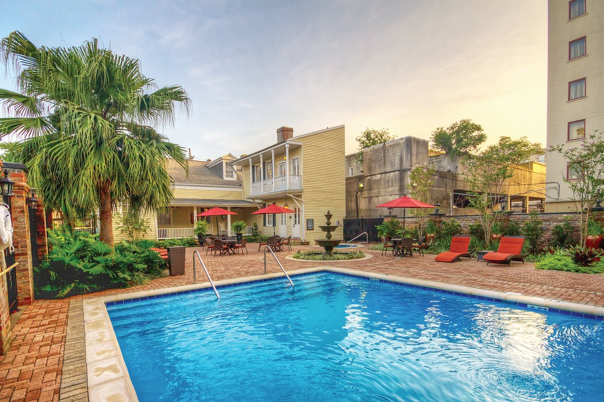 pool-club-wyndham-avenue (4)