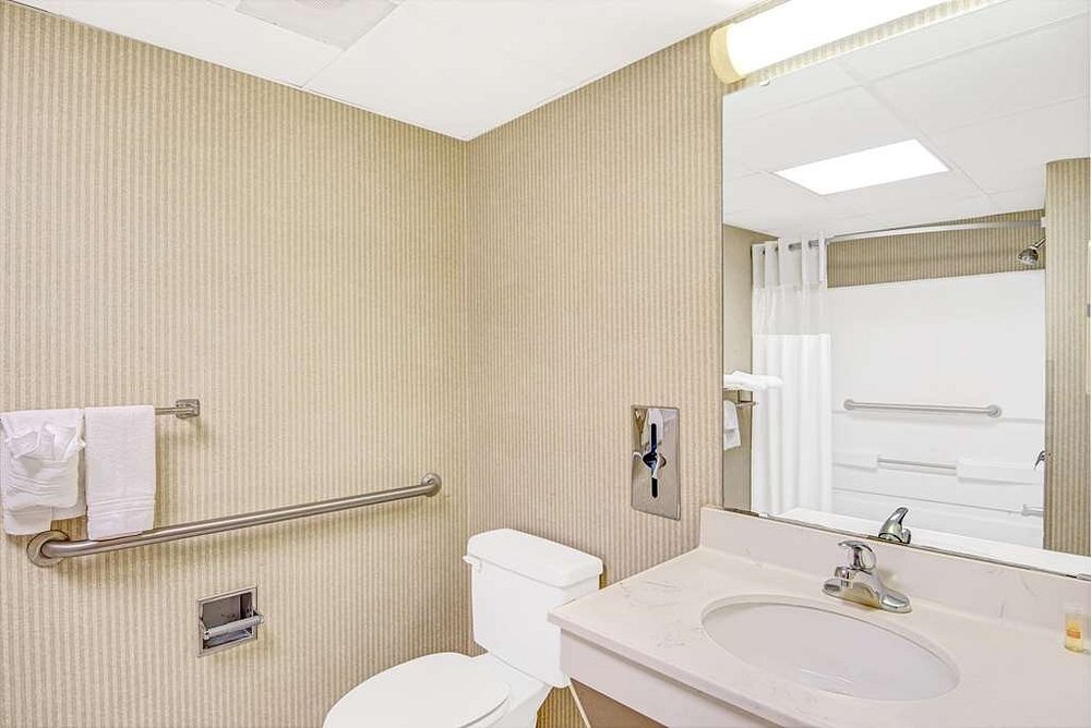 accessible-bathroom (1)