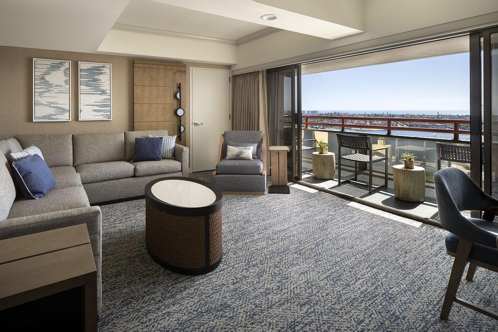 executive-suite-living (1)