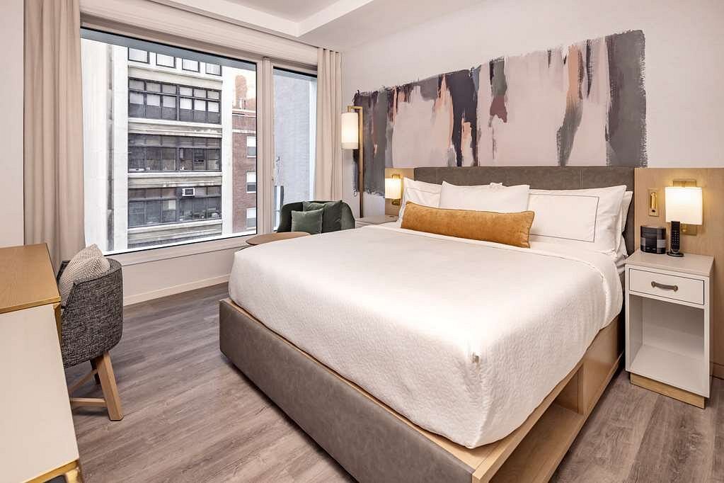 guest-room-2024-09-19T172018.120