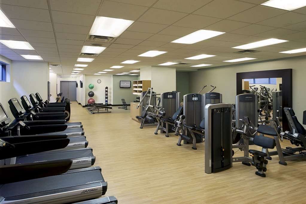 health-club-fitness-center-12