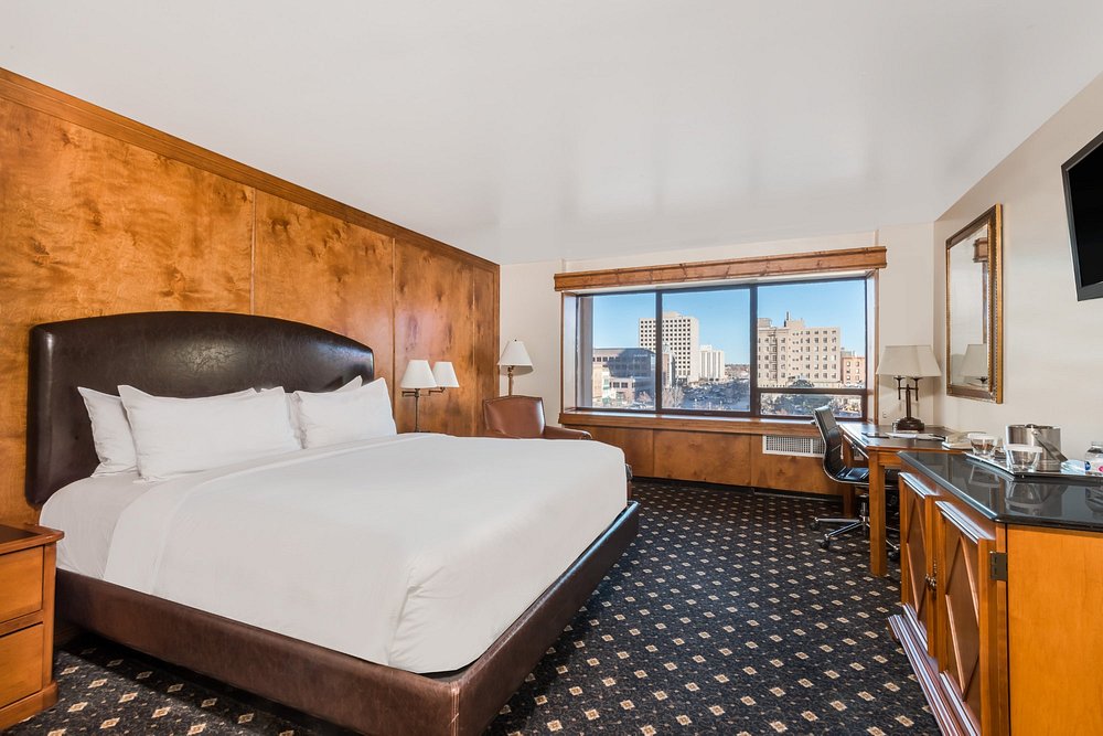 king-city-view-room