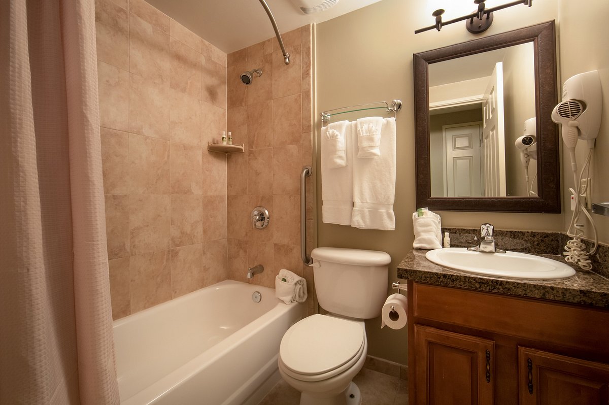 private-bathroom-with-1
