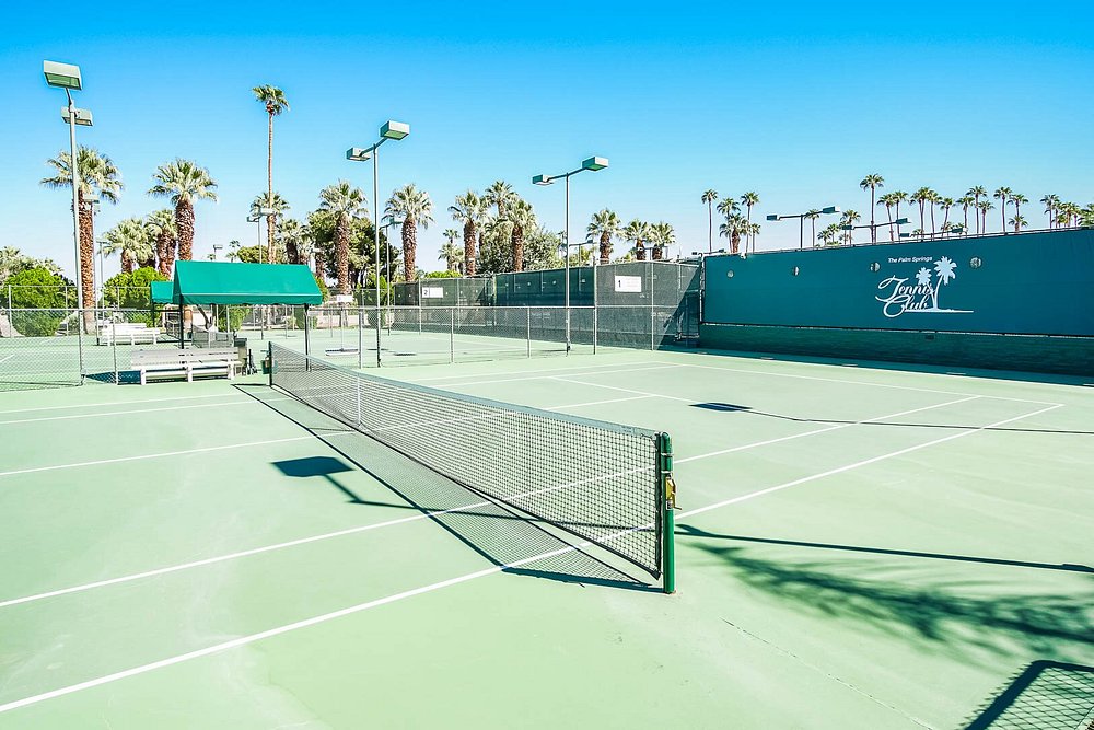 large-tennis-courts-at