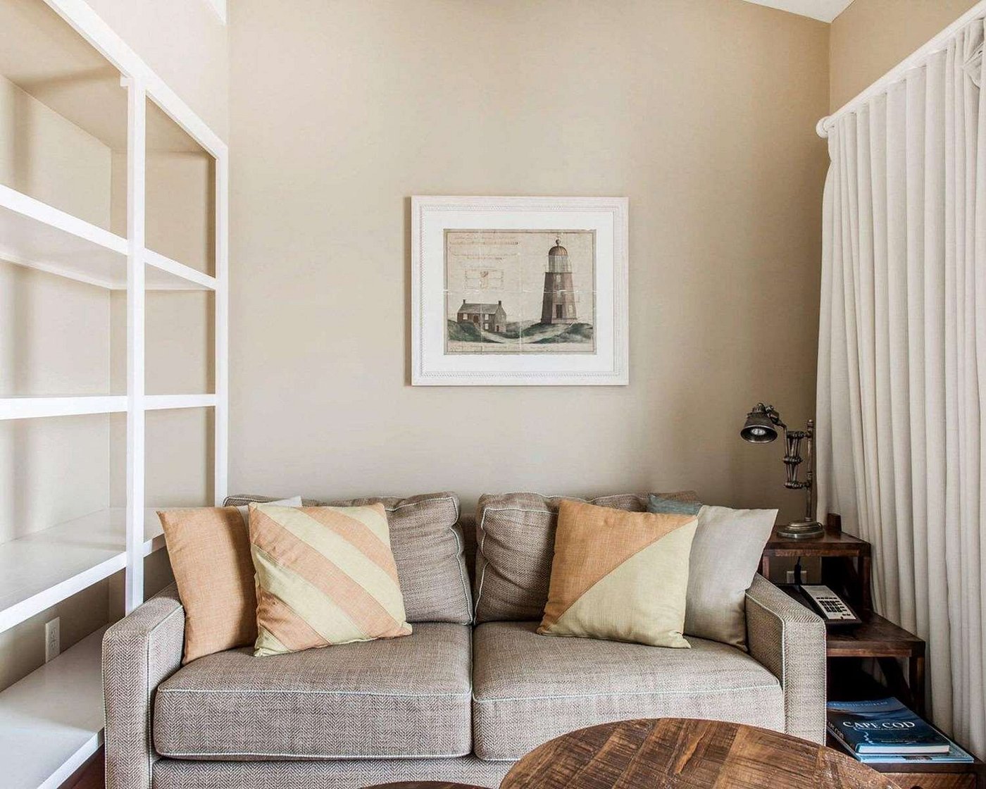 king-suite-with-sofa