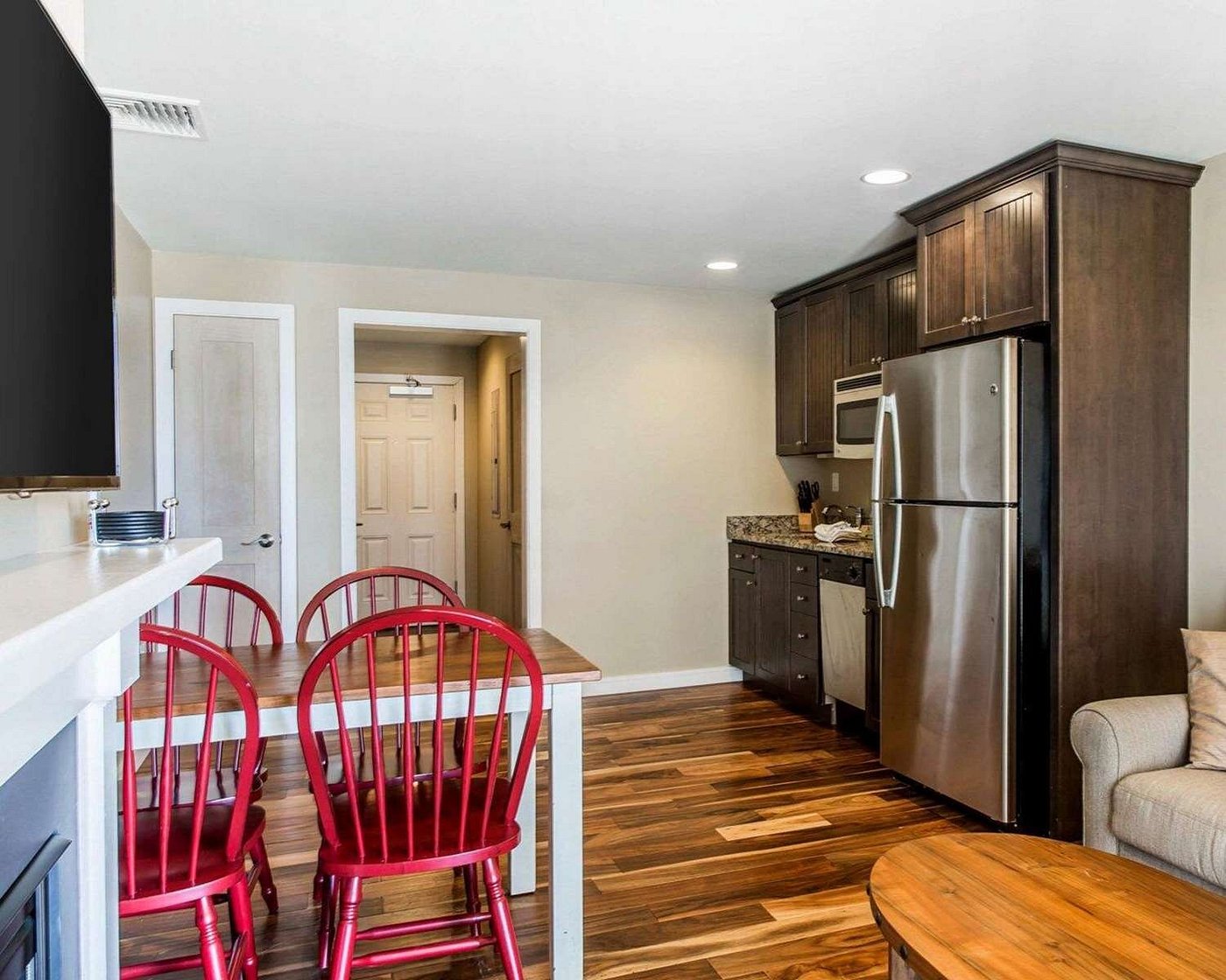 suite-with-well-equipped