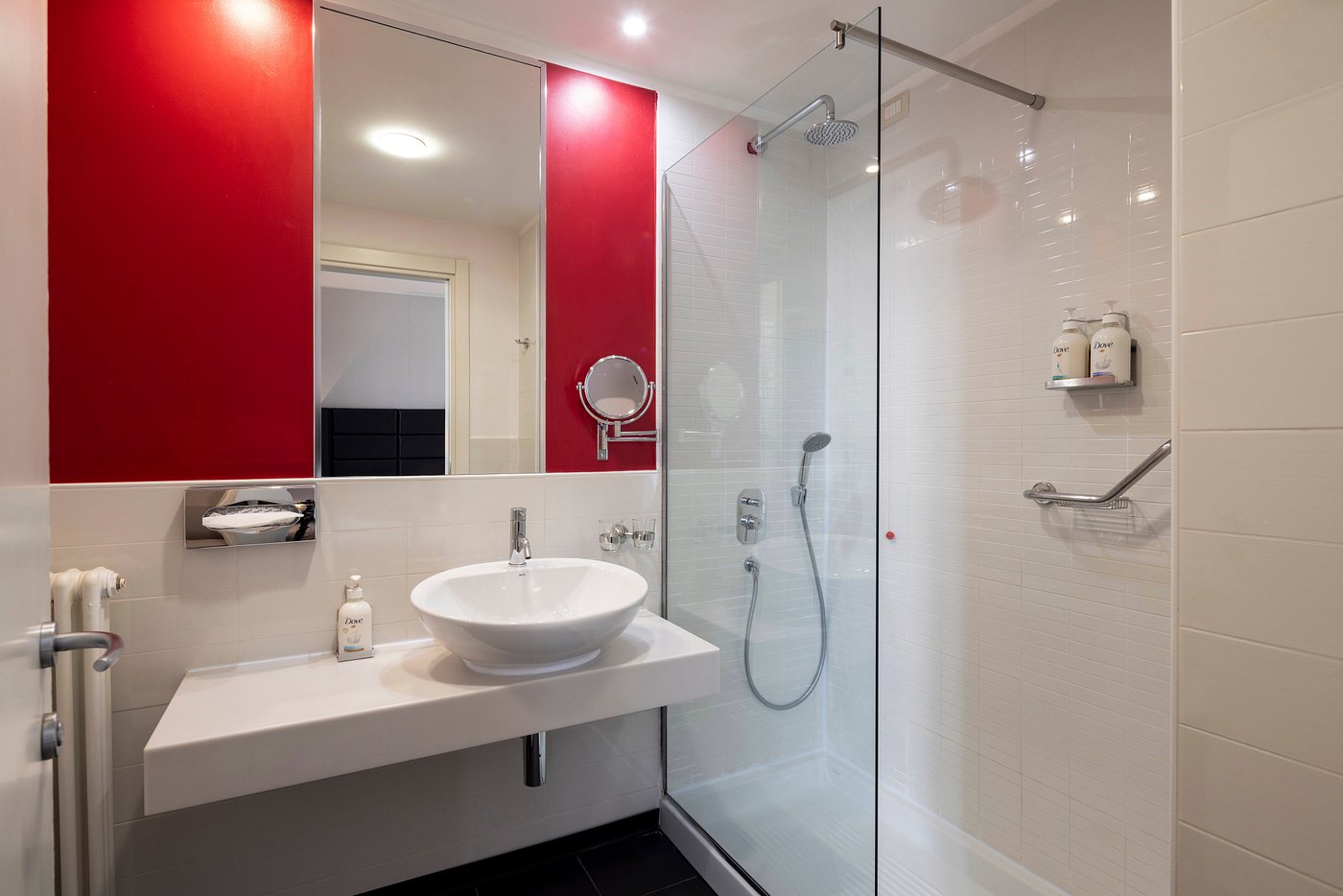 bathroom-with-shower